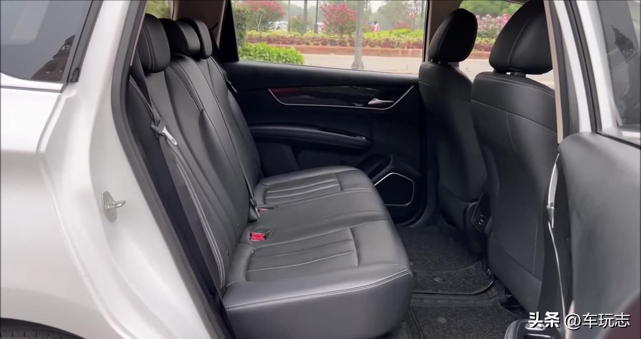 e6比亚迪新能源汽车,纯电动比亚迪e6不容忽视的亮点