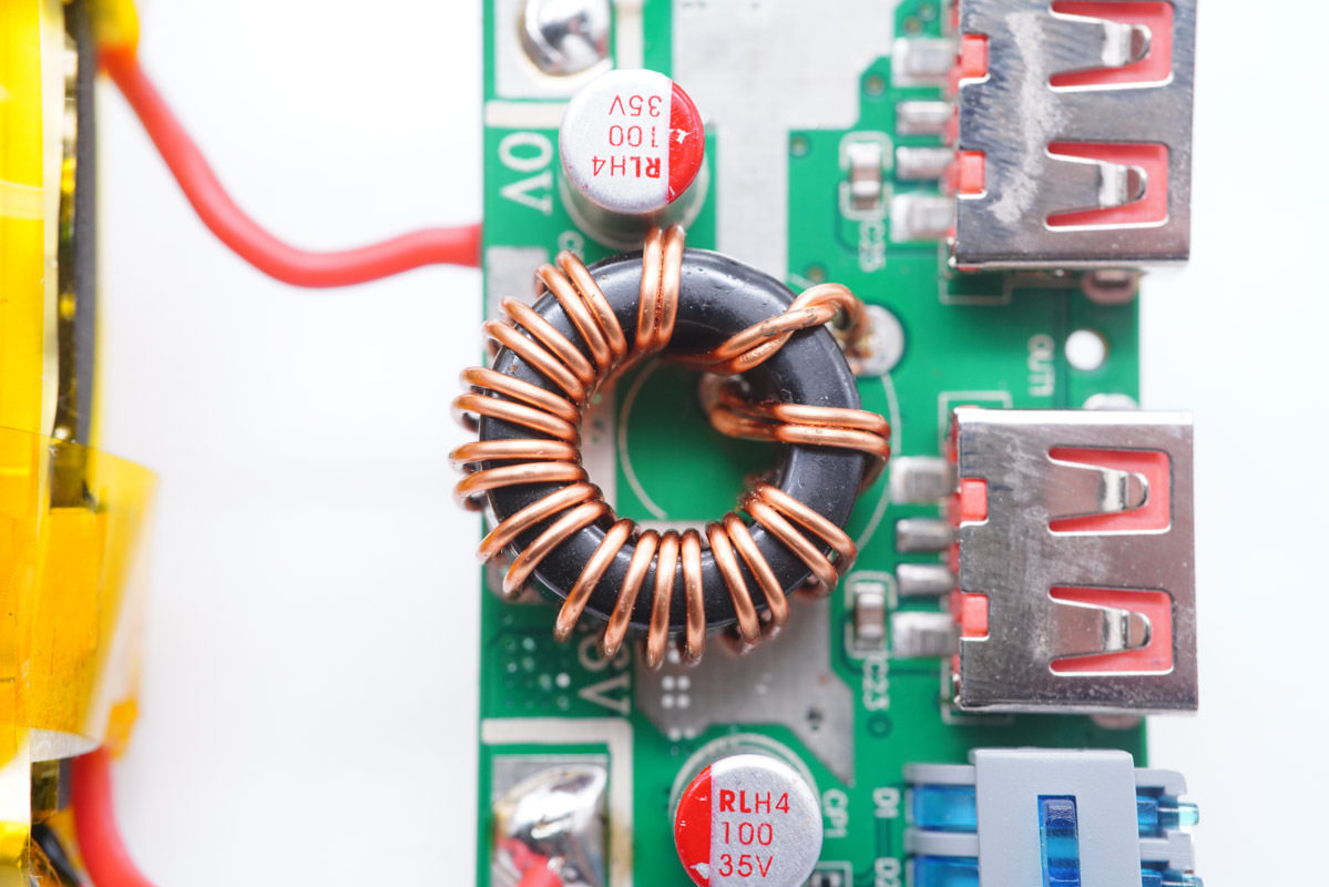 续航能力强的笔记本5000内,拆解羽博22.5瓦10000毫安充电宝