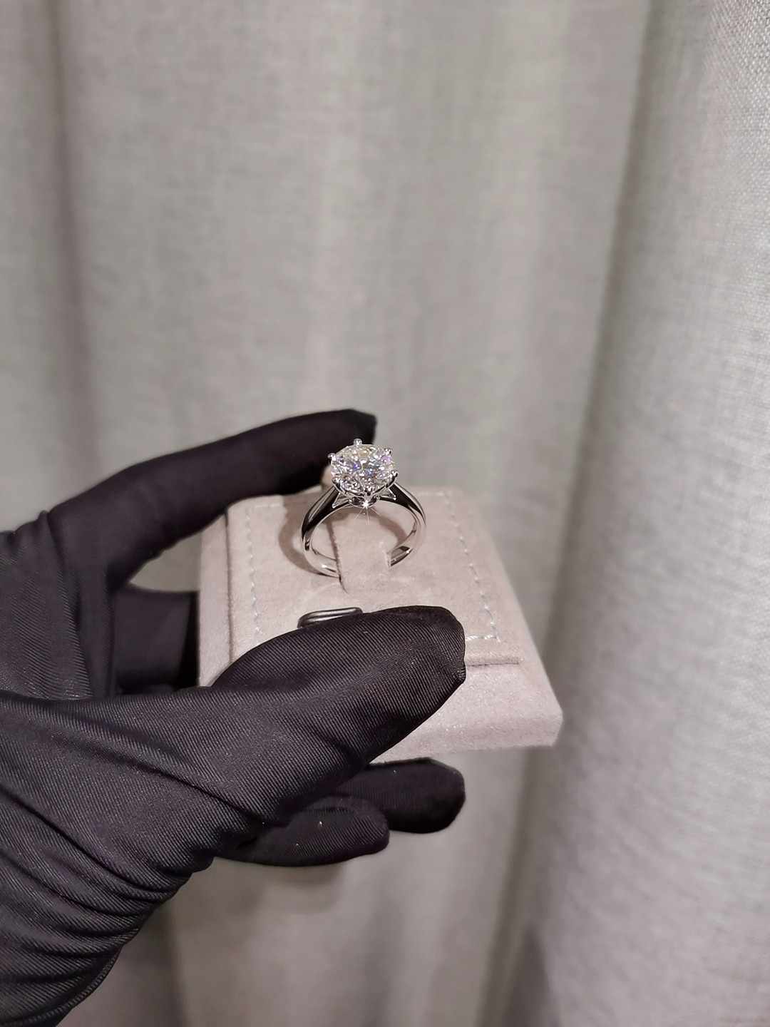 2克拉莫桑钻戒指800元合理吗,莫桑钻戒指有必要买吗