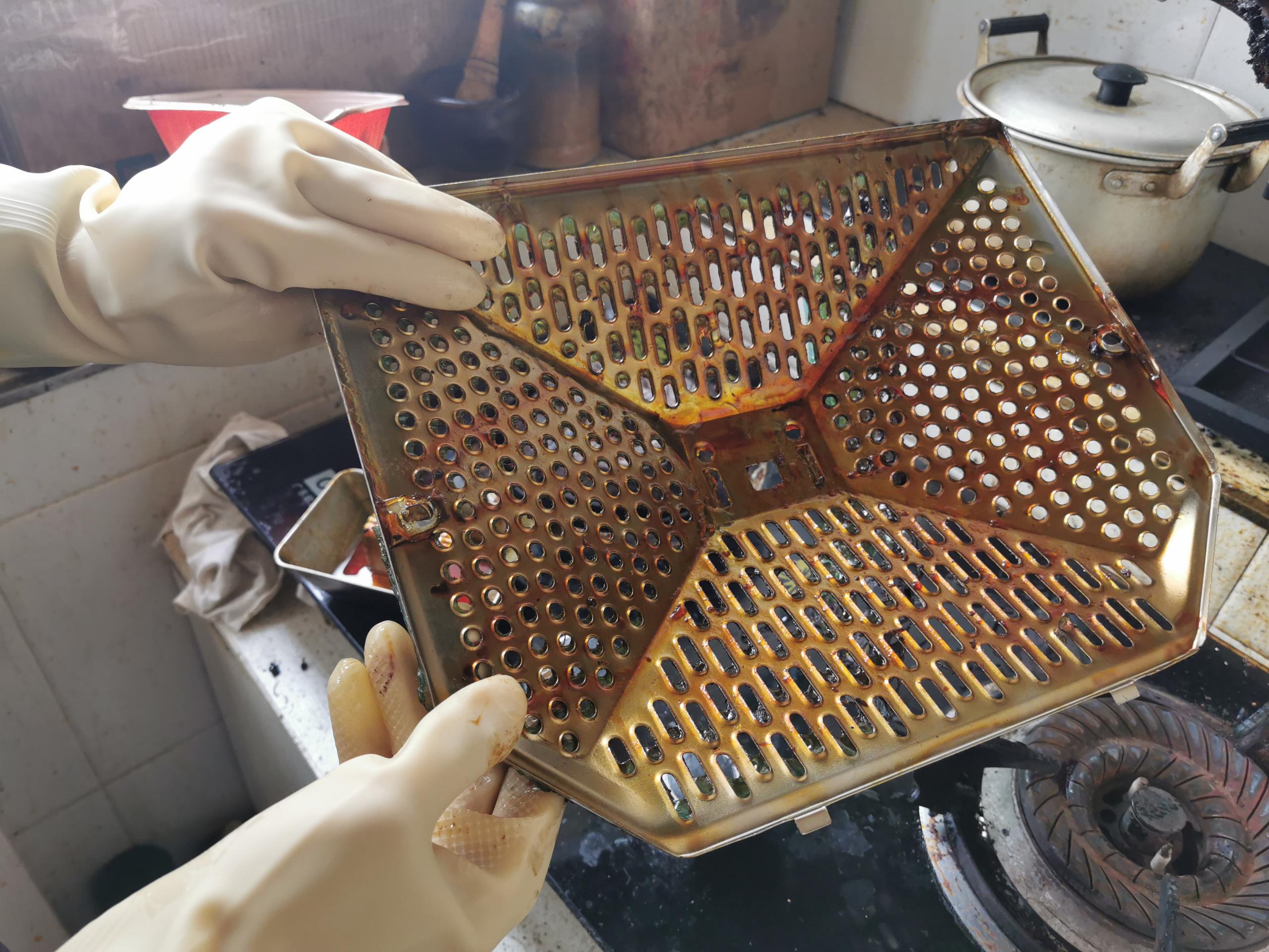 长春市民政局|幸福人生多彩夕阳公益项目助困境老人去污除油