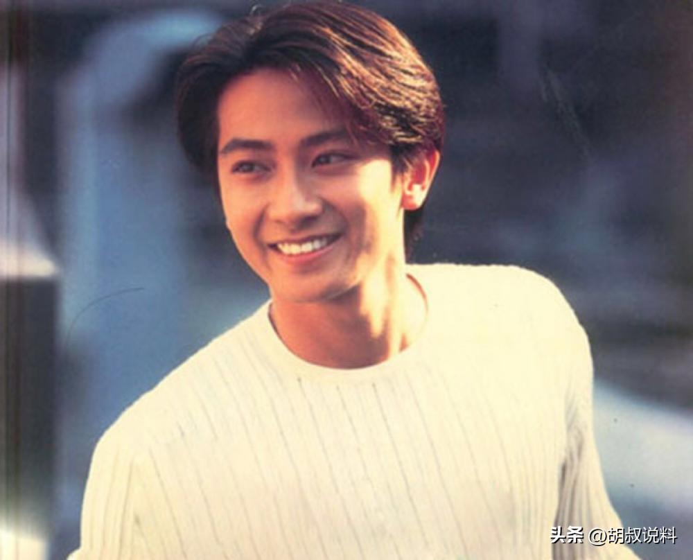 因一句：*鱼岛钓**是中国的，他惨遭封杀20年，如今复出依旧熠熠生辉