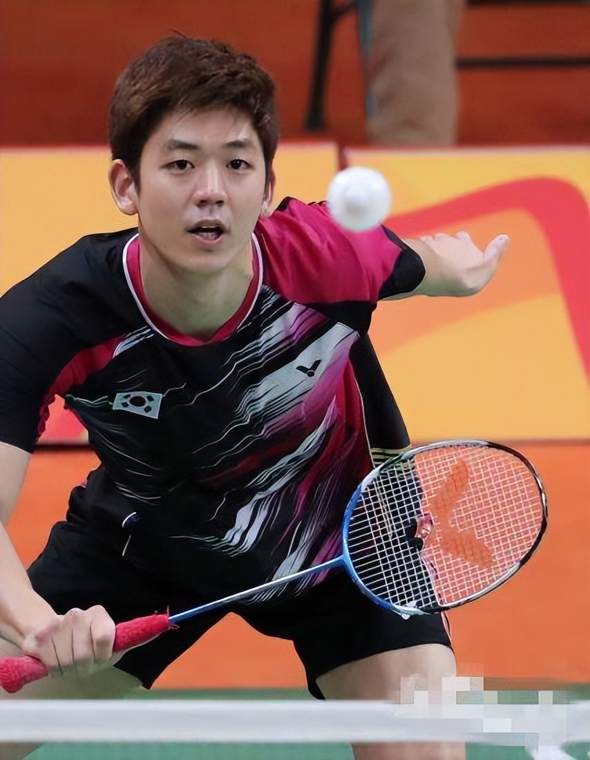 他是羽球赛场上的欧巴，出道即巅峰，却从未染指过男双世界冠军