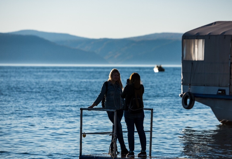 世界上最深的湖泊贝加尔在哪个洲,世界最深的湖叫贝加尔湖