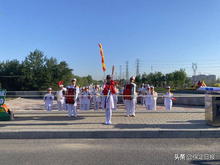 半马终点瞬间,半马终点冲刺瞬间