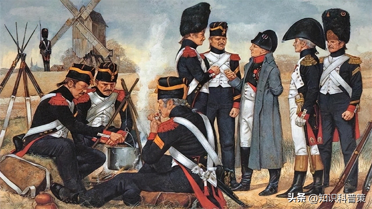 西服袖口为什么有四个扣子,为何西装袖口的纽扣不一样多