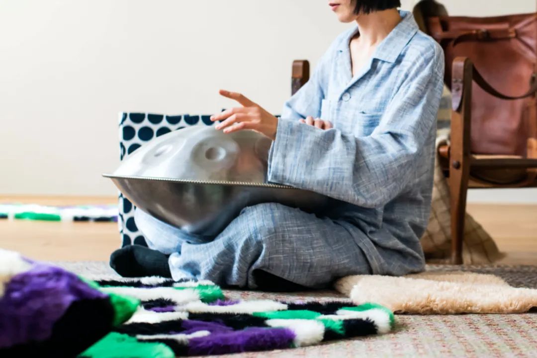 旧衣服真的不要扔这样改造美翻了,旧衣服不要扔这样改造美翻了