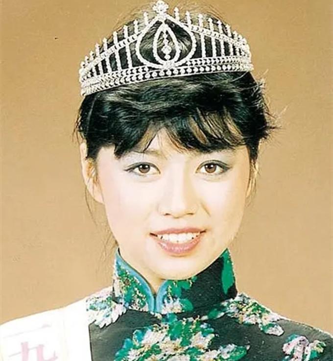 吴君如被渣男抛弃,吴君如曾因扮丑遭男友嫌弃