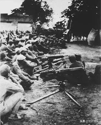 西安事变背后的历史真相：*共中**怎样促成了张学良杨虎城的转变