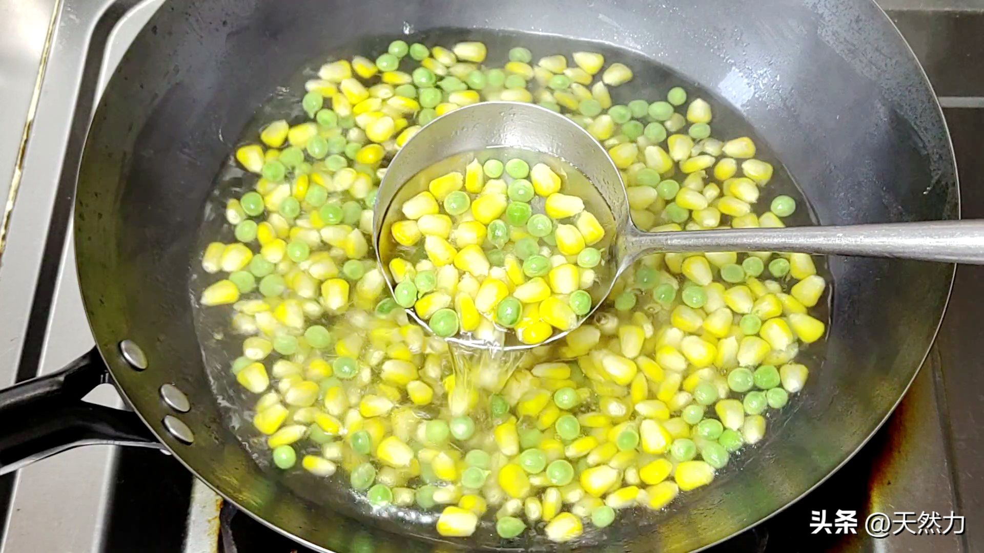 香甜玉米粒的做法小孩最爱吃,甜玉米粒家常做法儿童