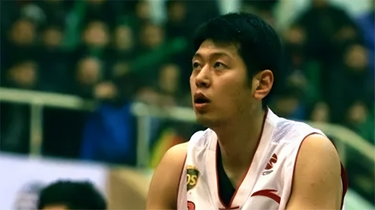 “亚洲蝶后”周雅菲：嫁给CBA二婚男，如今儿女双全堪称人生赢家