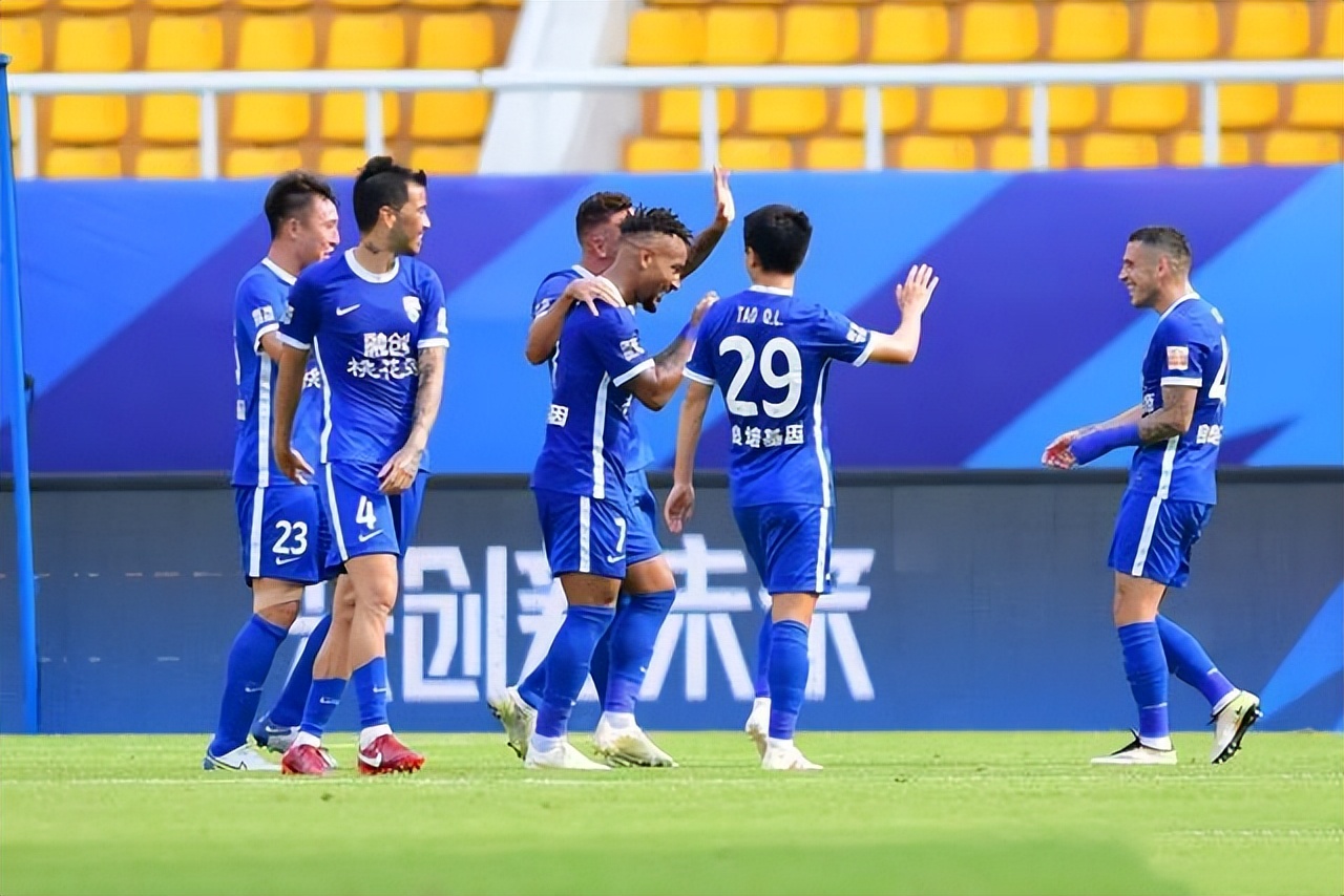 武汉三镇3比1长江队集锦,武汉三镇4:0河北队