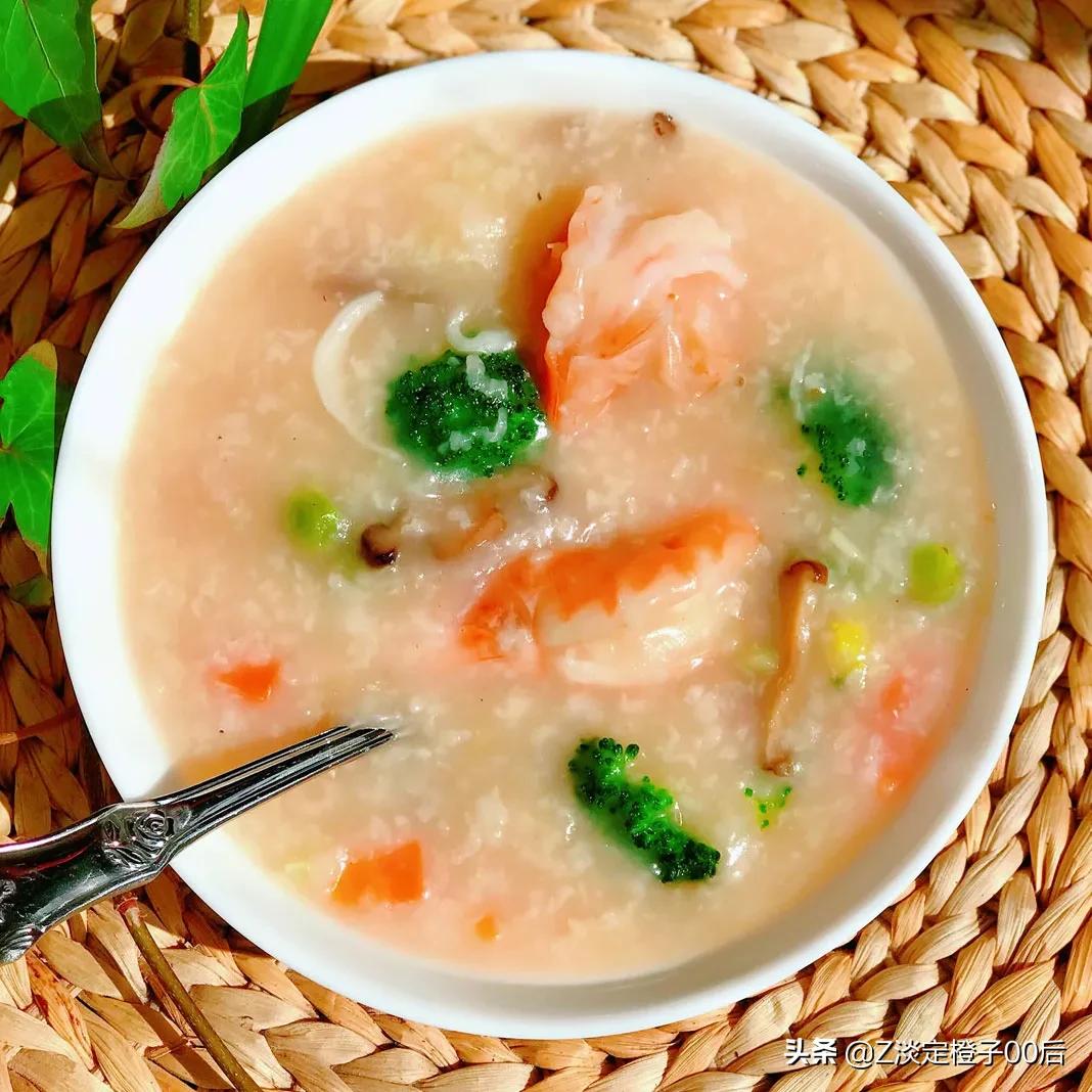 干贝鲜虾海鲜粥汤鲜味美营养丰富,潮汕鲜虾干贝海鲜粥做法原料