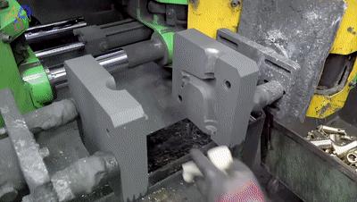 原来这就是砂型铸造，多动图展示水龙头制造过程