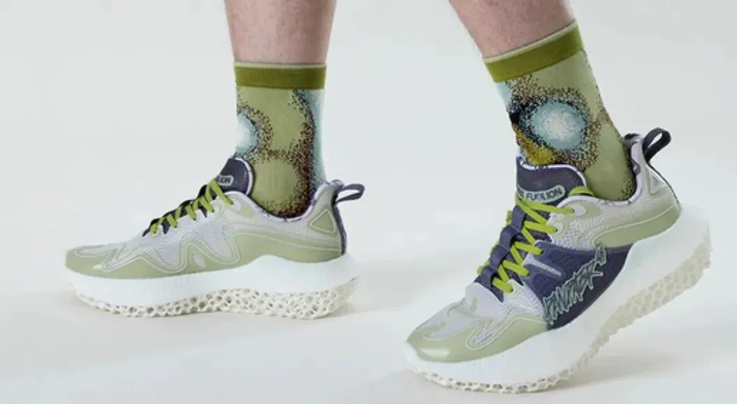 安踏官宣签约欧文李宁,曝欧文将签约安踏照片