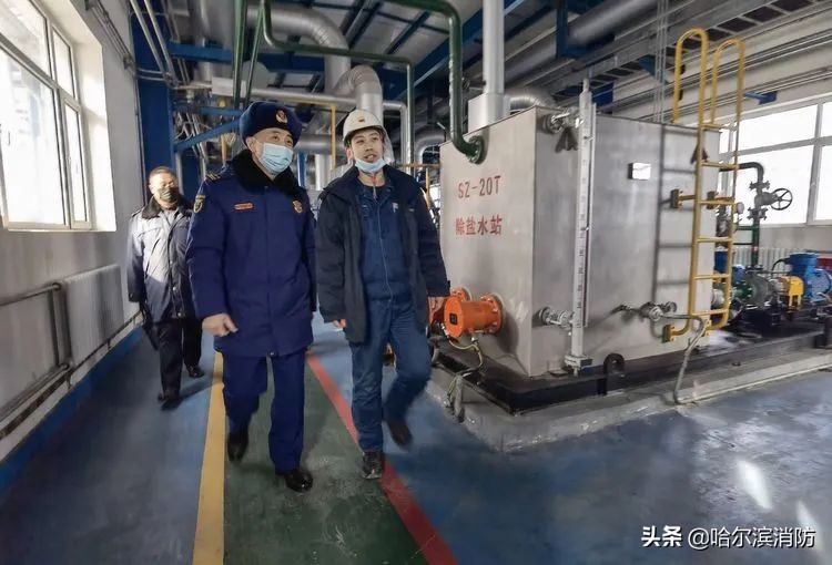 消防大队深入化工厂检查,石油化工特勤中队