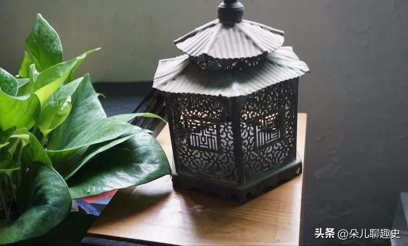 老太太带着文绣的金钗鉴宝,大爷戴金锭鉴宝专家价值无法估量