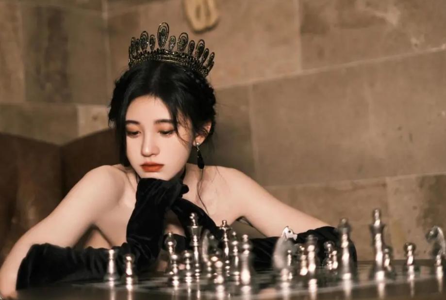 赫本经典复古造型,众明星模仿奥黛丽赫本谁更还原