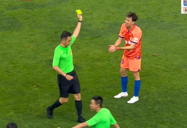 泰山队4:0深圳队宋龙表现,山东泰山半场0比5