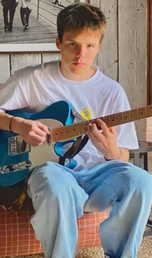 贝克汉姆布鲁克林和两个弟弟,贝克汉姆的三个儿子谁最帅