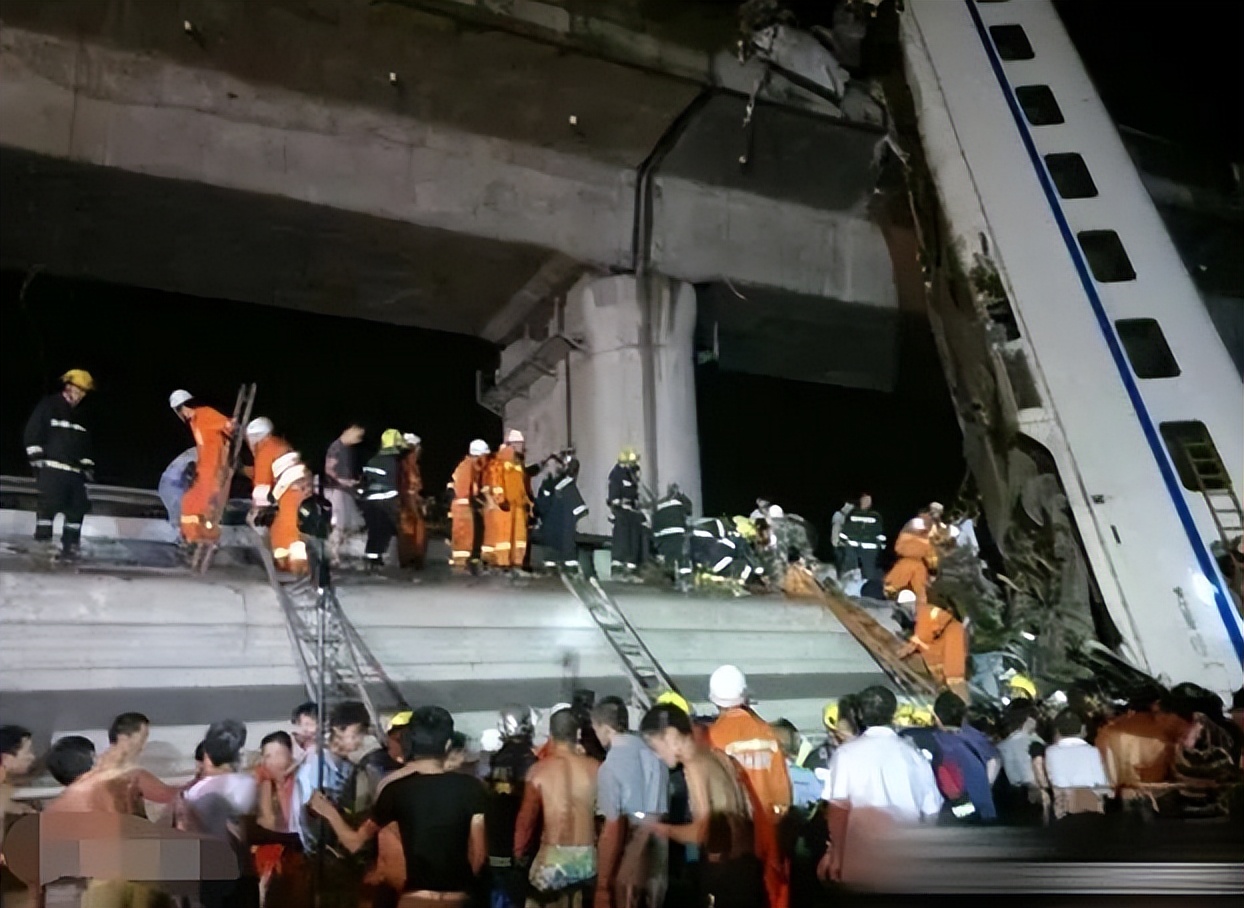 动车脱轨事件现场图片,动车脱轨事件最新