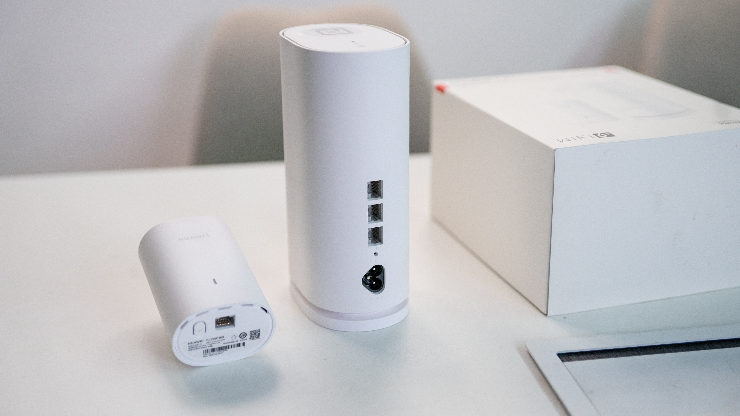 华为q6母路由有wifi信号吗,华为Q6母路由器有wifi的吗