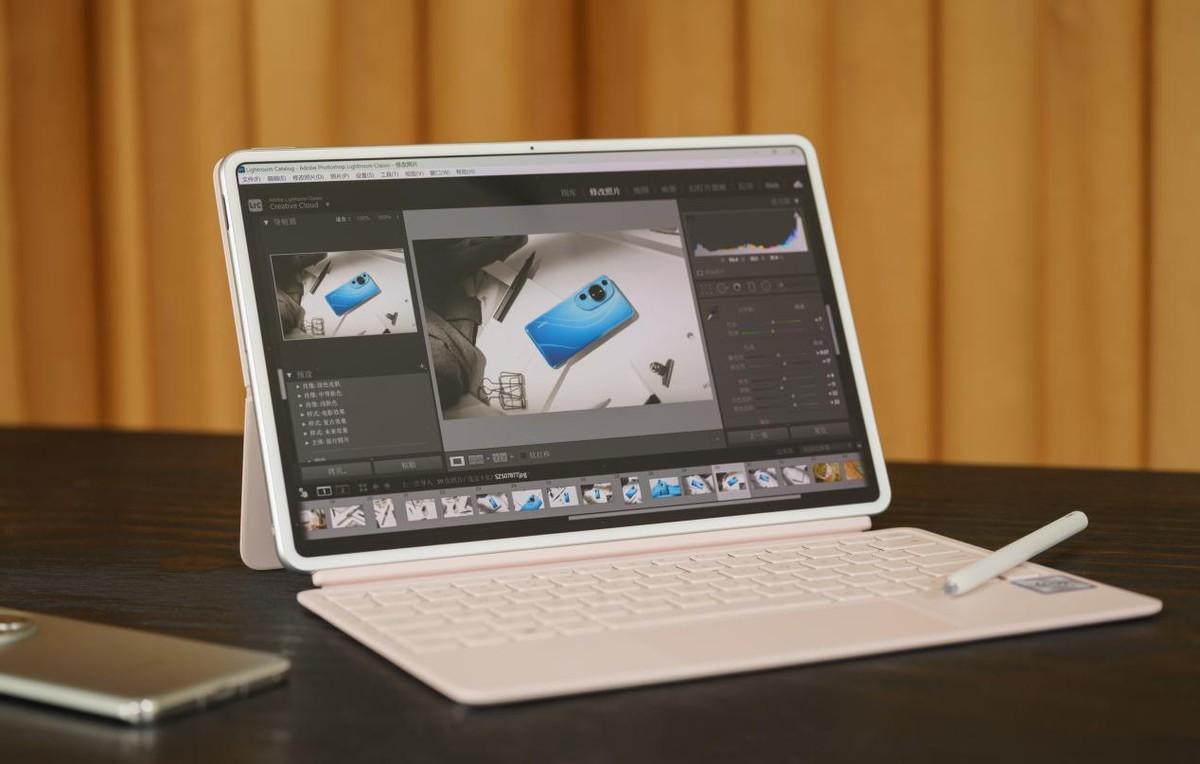 华为二合一笔记本matebooke测评,华为matebooke和联想商务本怎么选