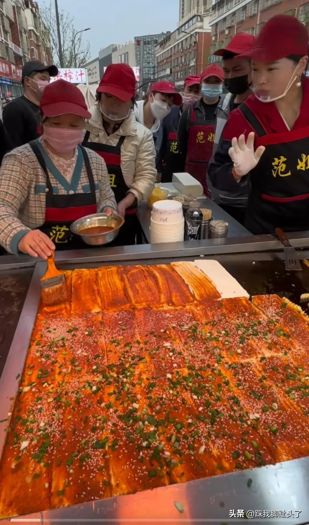 日销9000元的小吃摊真实存在，停止质疑明天就去买土豆和豆腐