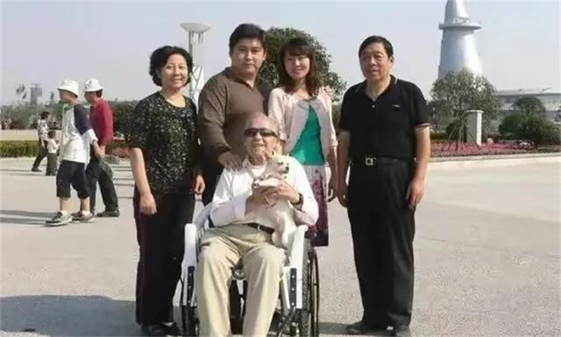 中国小伙报答在瑞士的八十岁房东,中国小伙报答瑞士房东最后的日子