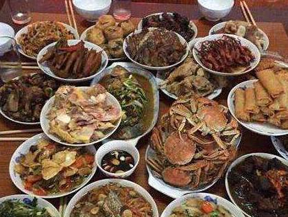 远嫁东北媳妇回婆家过年,嫁到北方的南方姑娘吐槽年夜饭