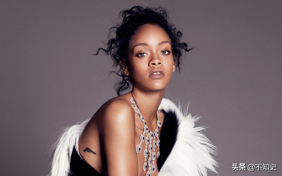 一双美腿价值百万美金，身价高达110亿，其中91亿靠卖内衣？