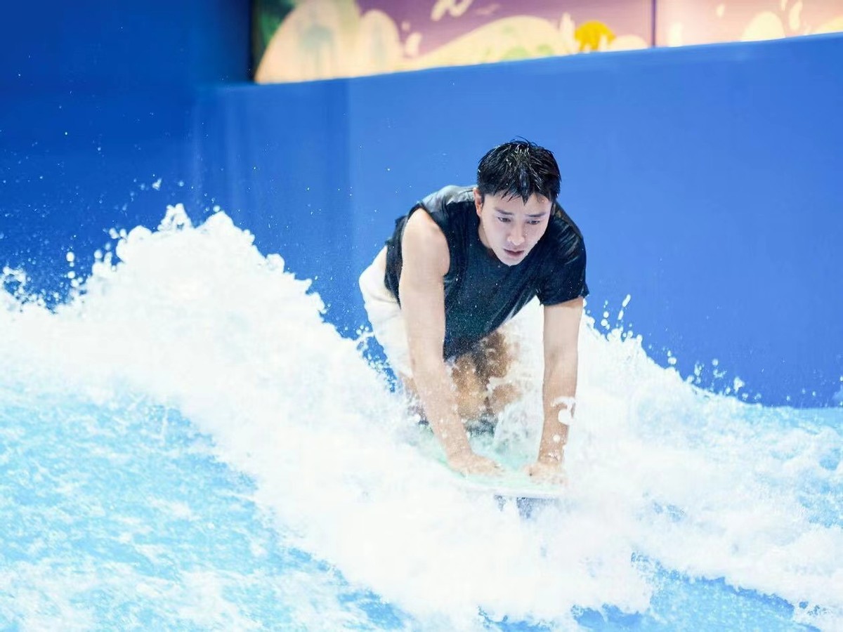 极限挑战杨超越龚俊白敬亭,极限挑战黄景瑜贾乃亮龚俊骑车