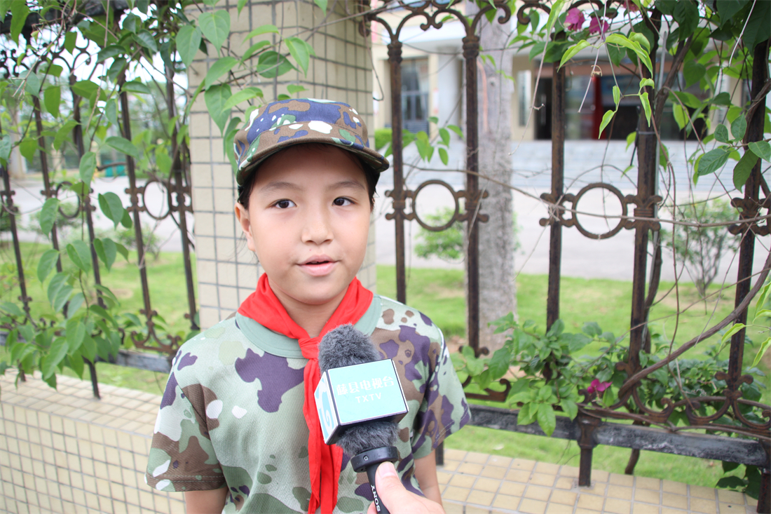 少年入军营燃起不灭的爱国之火