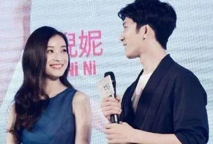 井柏然倪妮分手对此你们怎么看,原谅抛弃自己的父亲