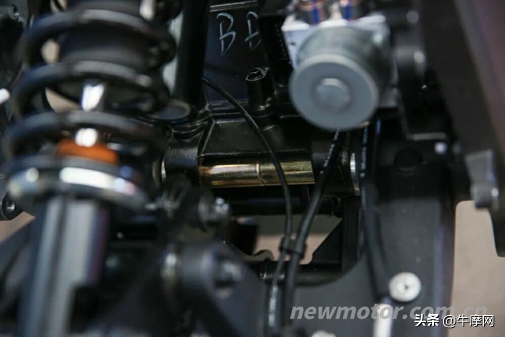 杰迪k750摩托车仿赛试驾,国内最大仿赛车型杰迪visionk750