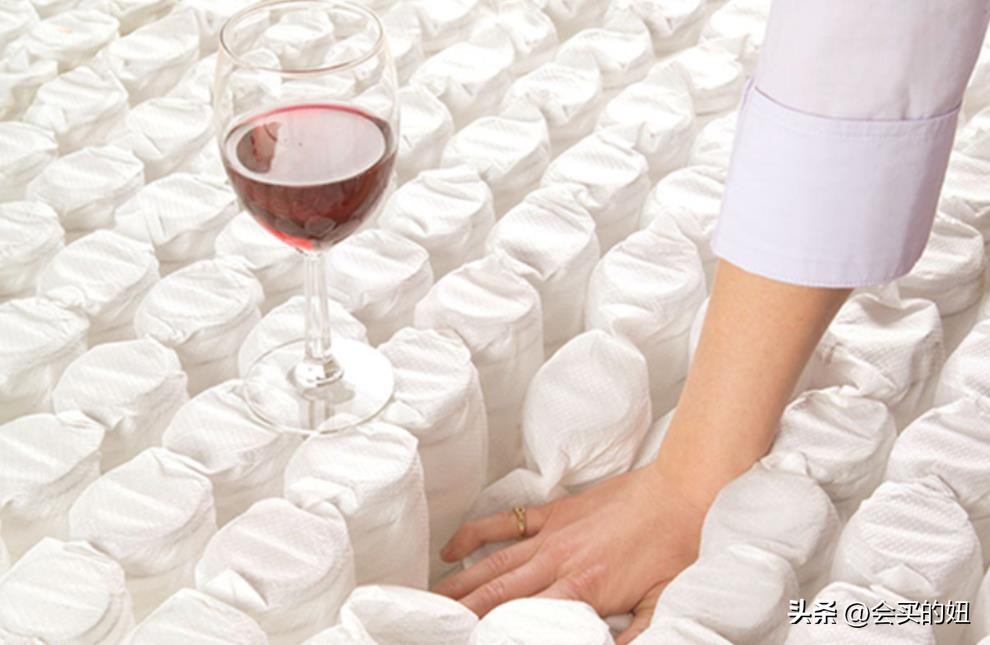 联乐床垫和龙翔床垫哪个品牌好,买床垫推荐什么品牌的床垫好