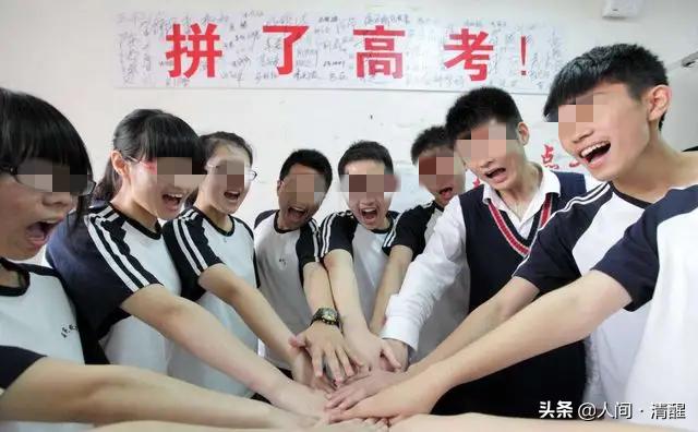 2013年女孩第3次高考，怀疑成绩被掉包586变364，语文作文是空白