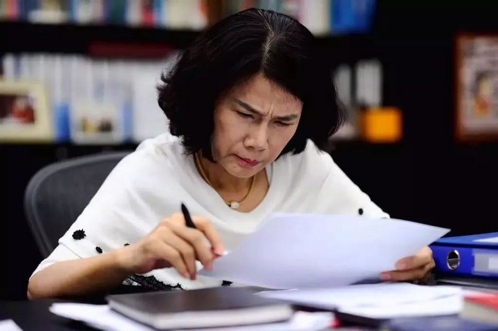 马云问董明珠喜欢什么样的男人,马云问董明珠你看得上我吗视频