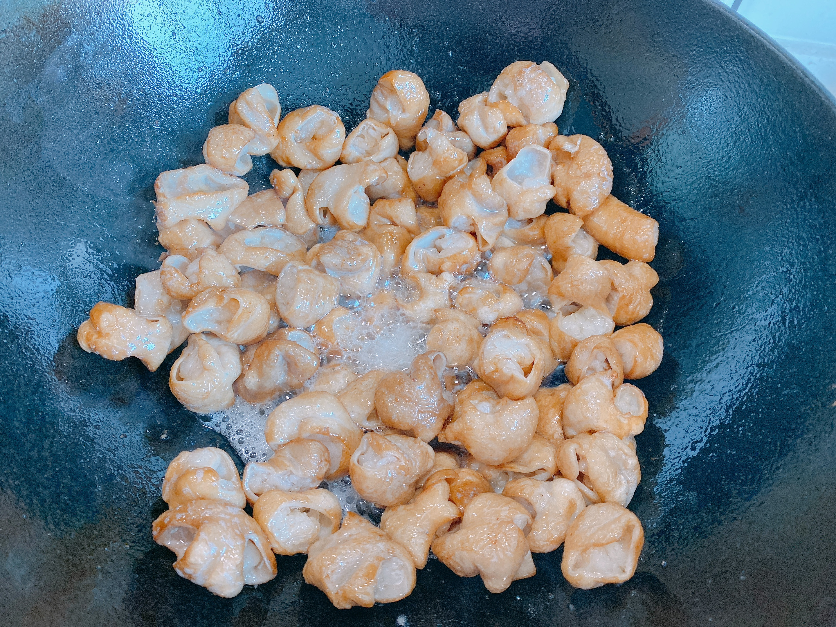 熟的干煸肥肠的正确方法,干辣肥肠怎么做好吃