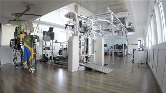 脑机接口技术让患者重新说话,脑机接口和脑科学的最新研究发展