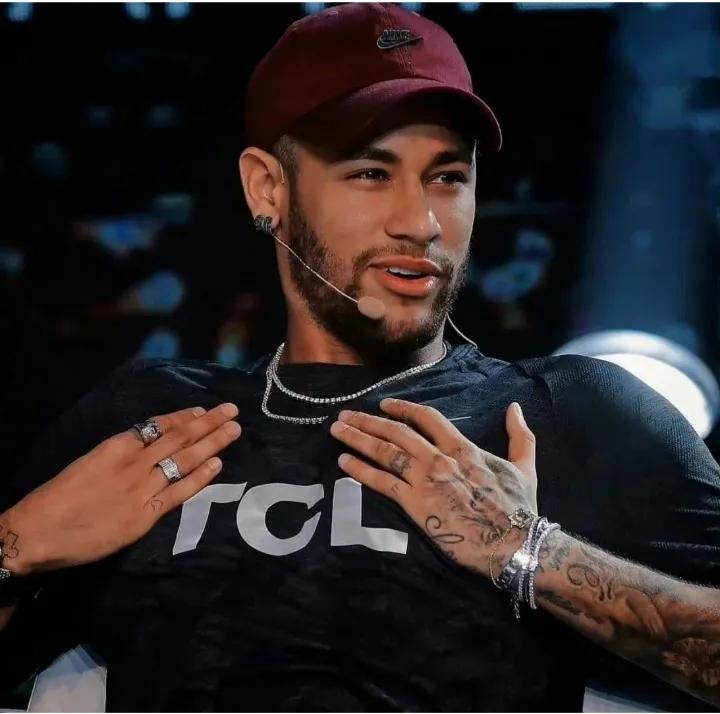 c罗内马尔在一个队吗,内马尔医美项目全过程