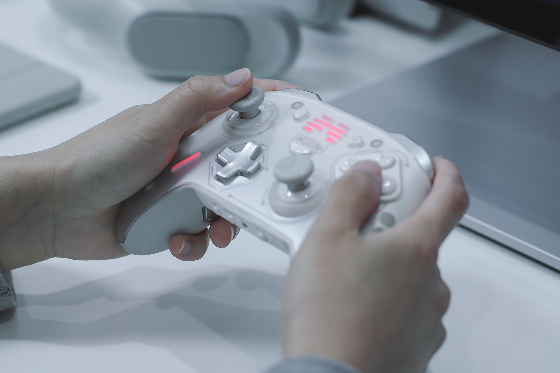 北通宙斯2手柄玩什么游戏好,北通宙斯2精英手柄体验