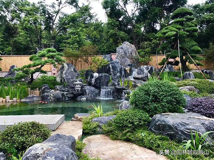 别墅假山鱼池景观,别墅假山设计与营造