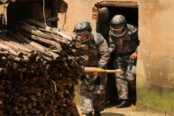 勇立潮头，他们是*破爆**专业的全能战士