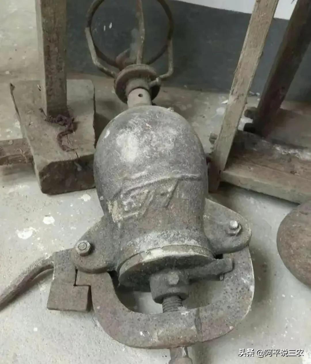 在农村的木匠,农村即将消失的手艺人篾匠铁匠