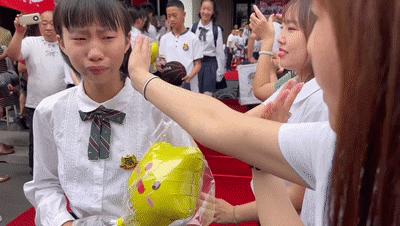 小学毕业典礼的超燃视频,最棒的小学毕业典礼