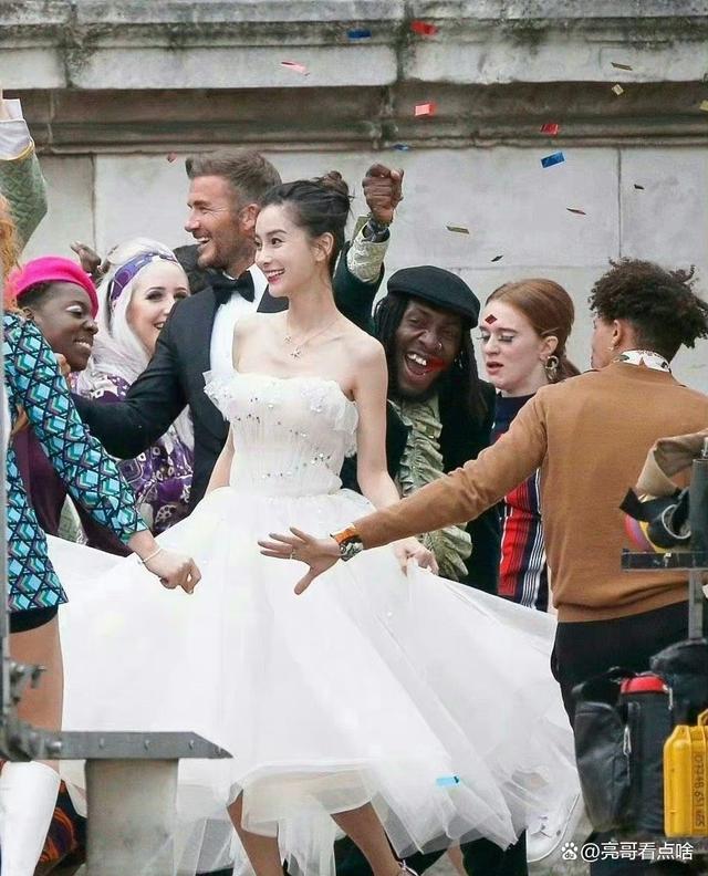 杨颖和贝克汉姆澳门同框,杨颖与贝克汉姆秀英语