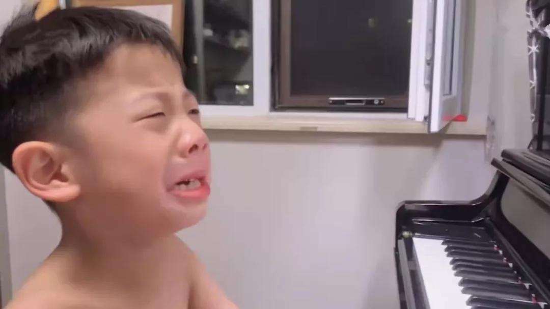 父母掌握哪些方法才能让孩子自律,想要孩子自律父母要学会三件事