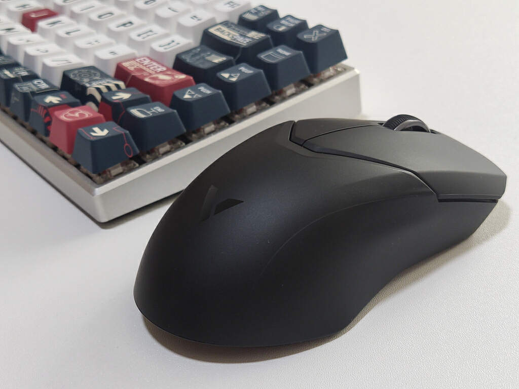 小巧灵敏黑科技雷柏vt9pro鼠标,雷柏rapoovt9pro无线游戏鼠标