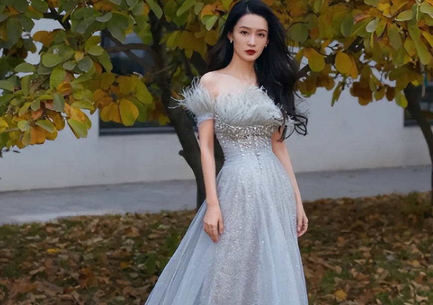 假戏真做的娱乐圈，无数双咸猪手，牺牲了多少女演员的“清白”？