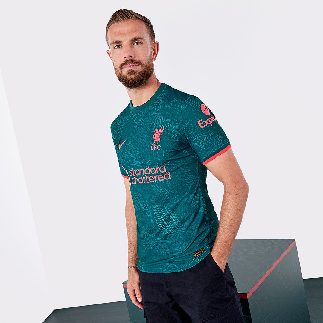 英超最后一轮阿森纳换了个新球衣,英超新赛季球衣阿森纳